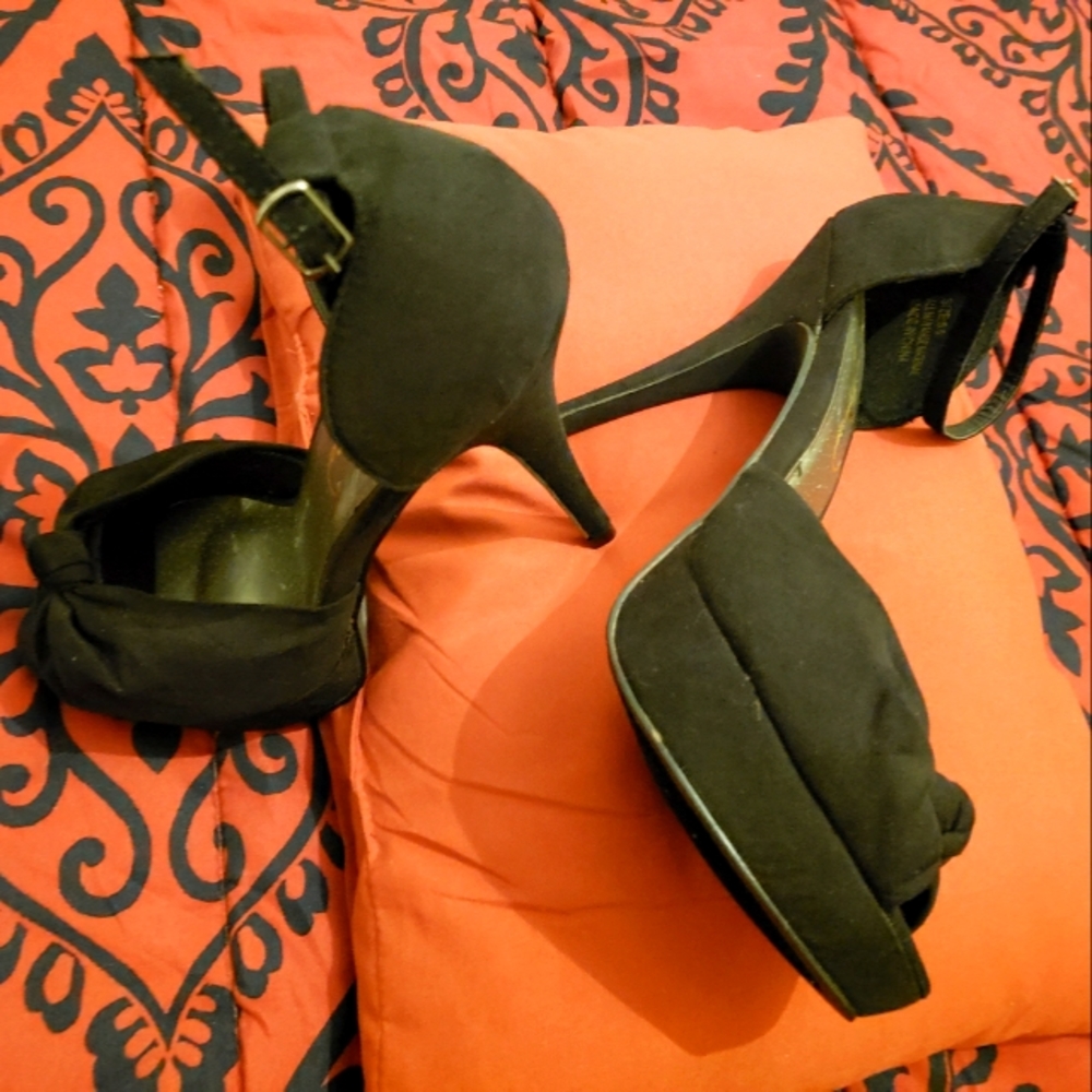 Privileged - Black open toe heels